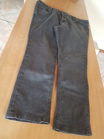 Pantalon jeans noir taille 52 marque Kiabi