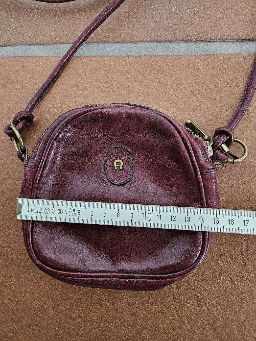 Aigner Taschen für Damen: AIGNER Umhängetasche Vintage  – Gebraucht aus Eschenbach SG von MarThu 1