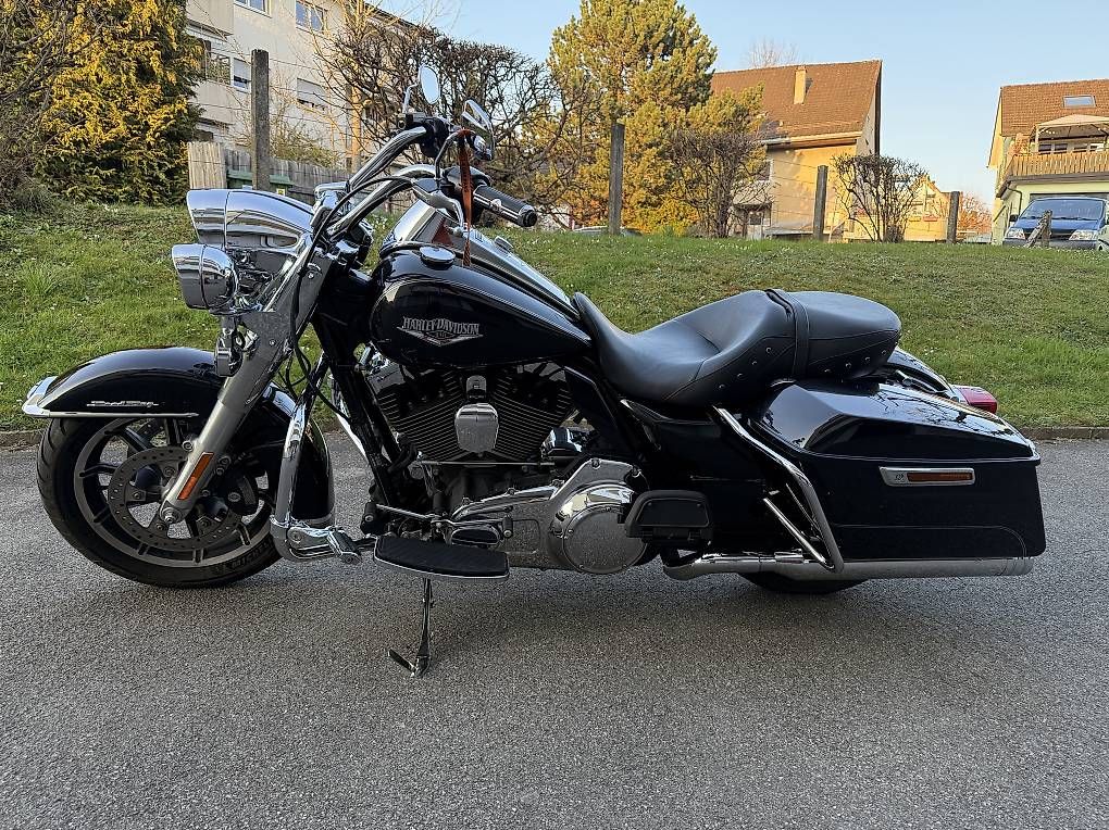 Harley-Davidson Chopper: Harley Davidson FLHR – Usato da Niederhasli venduto da TurboDriven 4