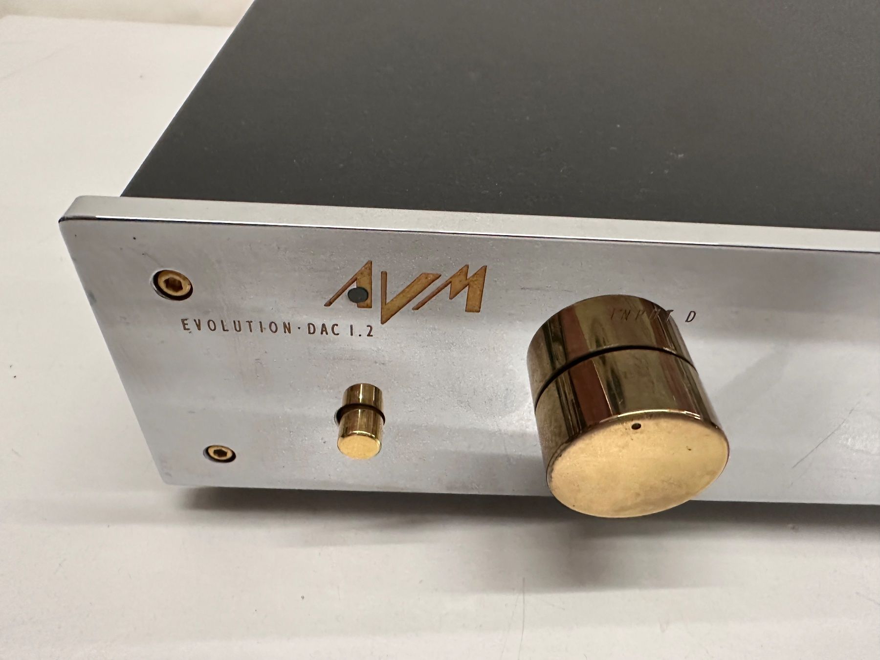 Convertisseurs: AVM Evolution DAC 1.2 Digital-Analog-Wandler gebraucht – D'occasion à Schüpfen par schumi75 1