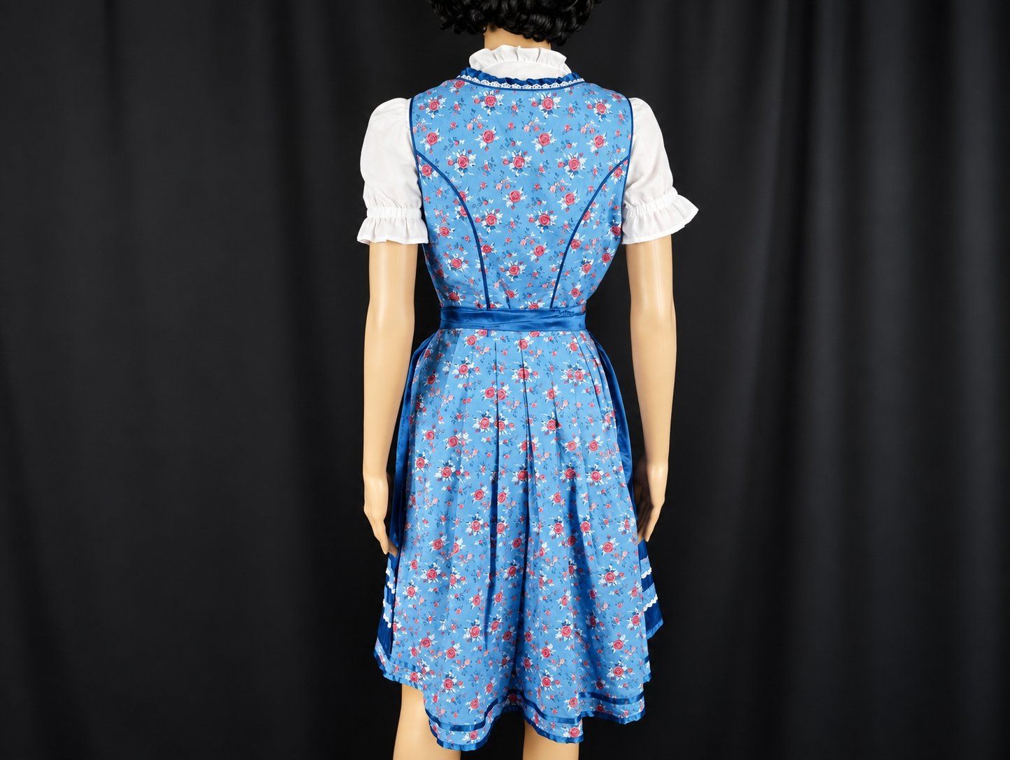 Kleider: ESMARA Dirndl Gr.40 – Gebraucht aus Schübelbach von Restwert_Schubelbach 3