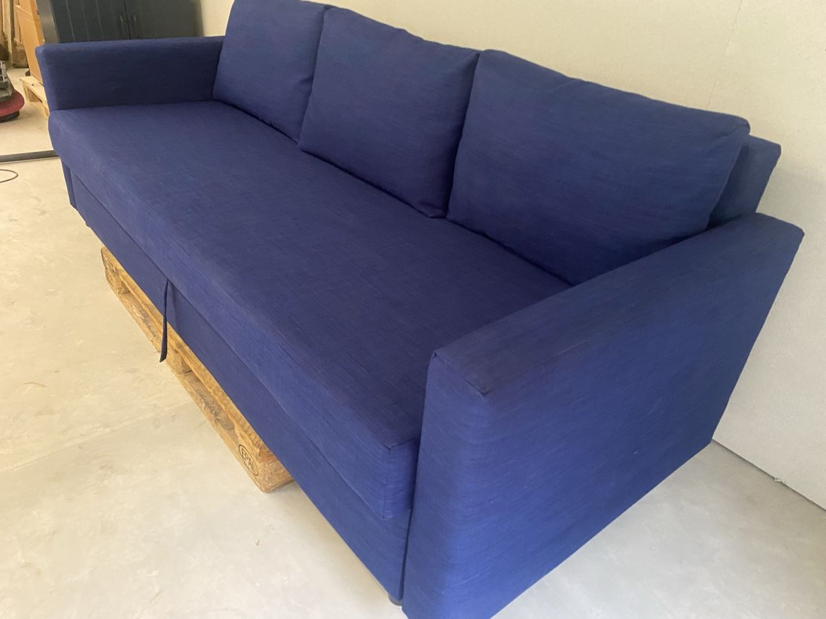 Ikea Divani: Bettsofa blau 221x105x40/75cm – Usato da Seewen SZ venduto da shaky01 1