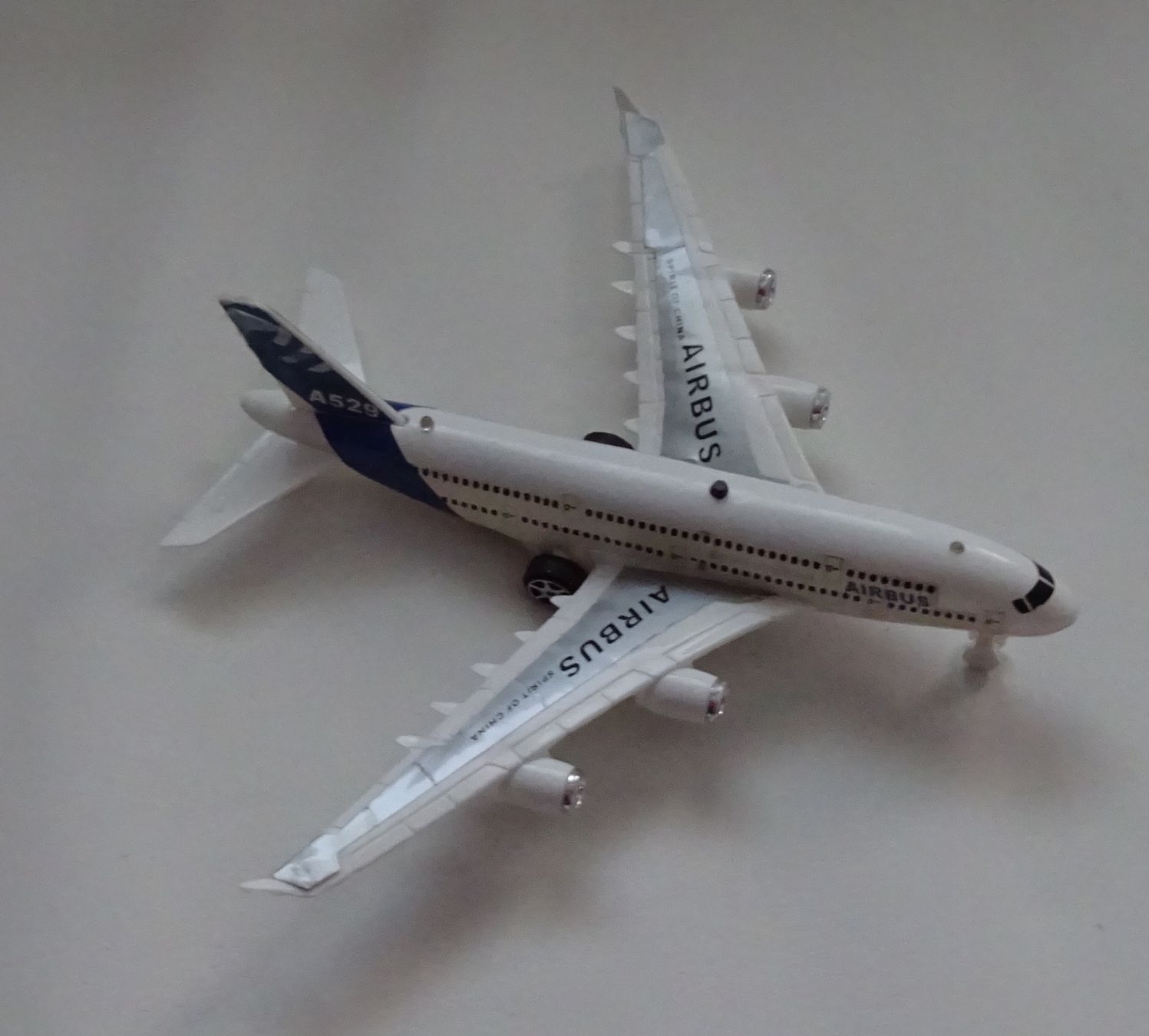 Spielzeuge: Airbus A529 – Gebraucht aus Wagenhausen von Svema
