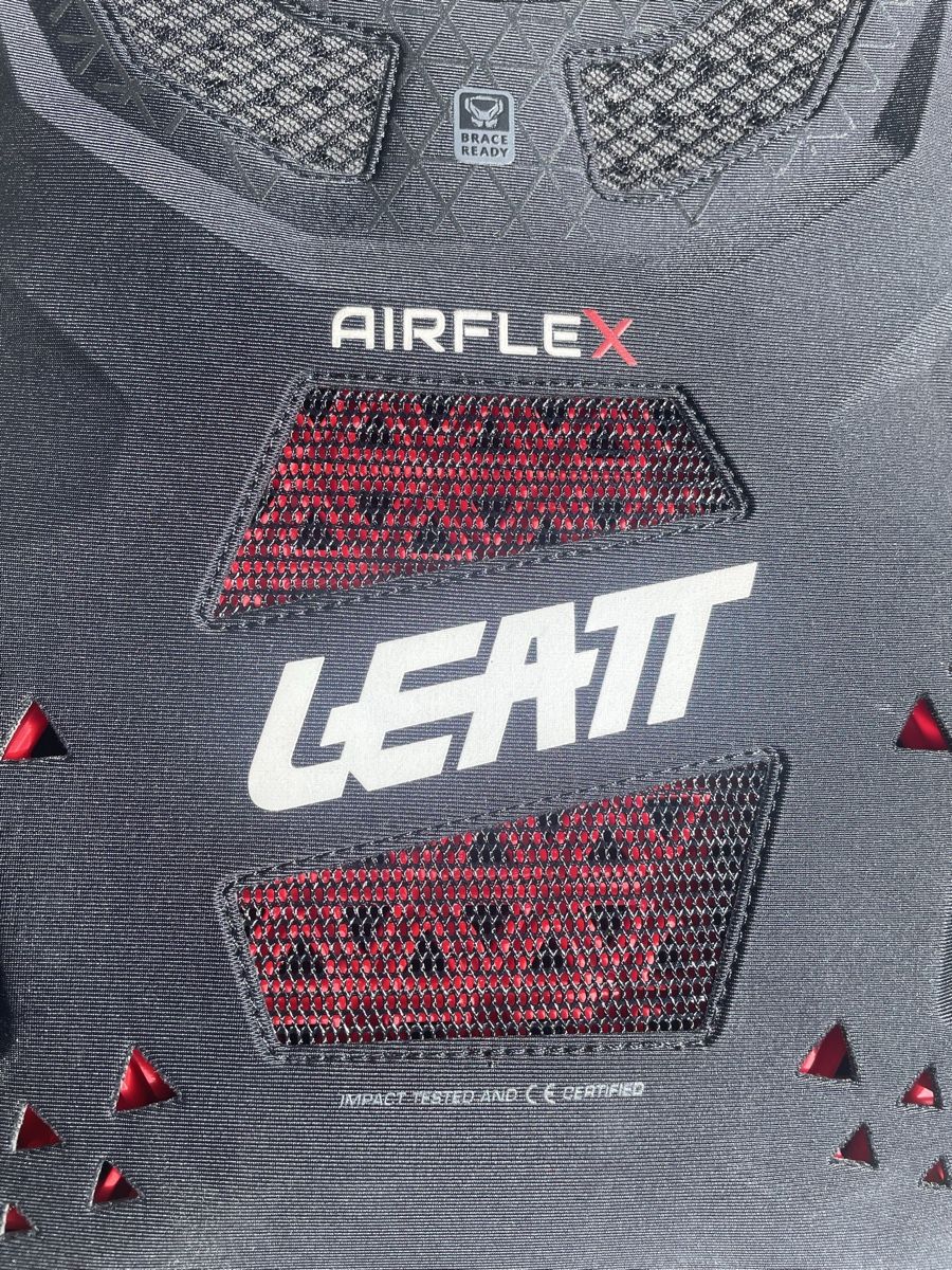 Leatt Protections: Leatt Airflex Body Protektor Grösse M – D'occasion à Eschenz par MjriamP 2