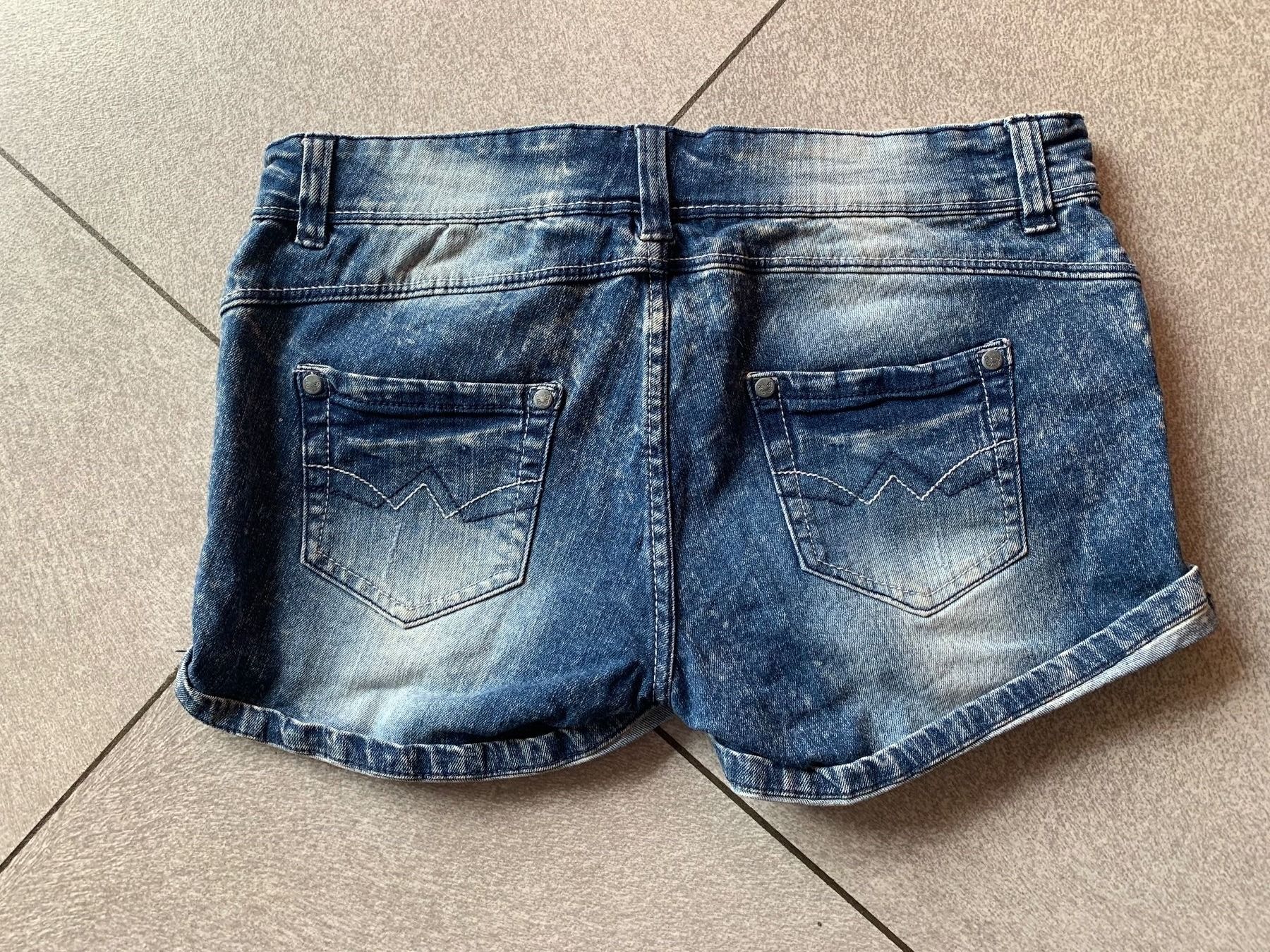 Jeans: Short Jeans  Gr. 170 / 14 - 15 ans – Gebraucht aus Arbedo von nadia1973 2