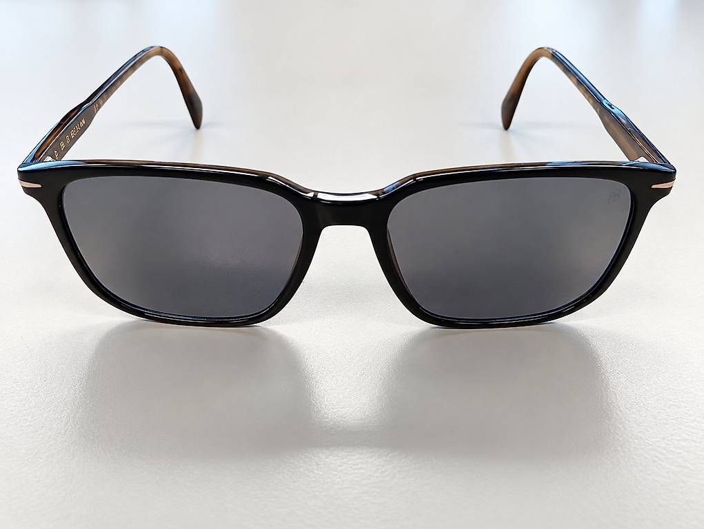 Occhiali & Lenti: David Beckham Sonnenbrille  Original mit Etui – Usato da Gordola venduto da ish_jw9k