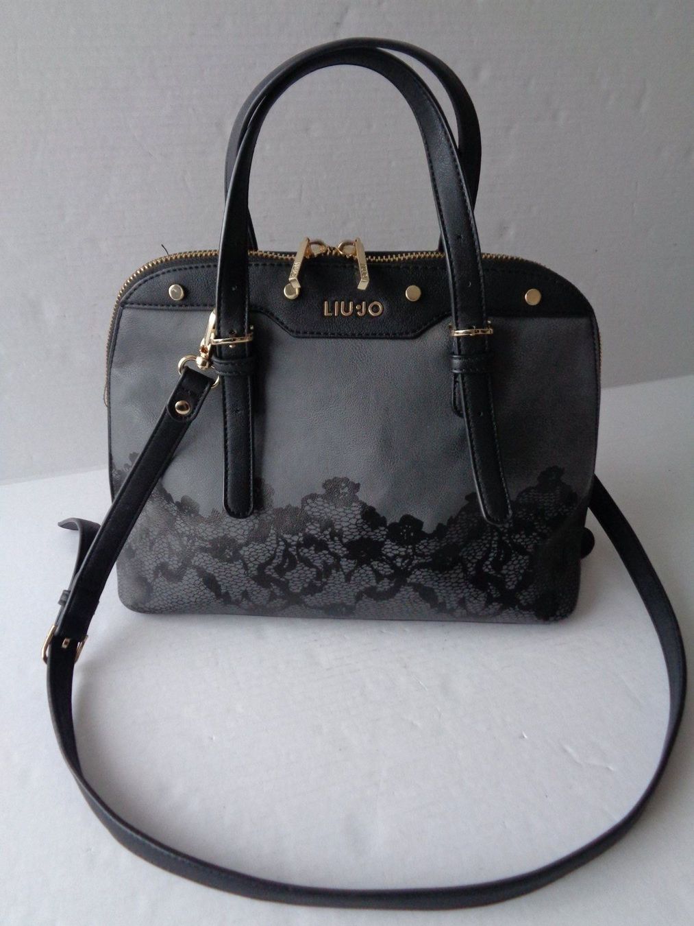 Borse da donna: Tasche LIO-JO Lederimitat grau/schwarz – Usato da Chur venduto da omonia