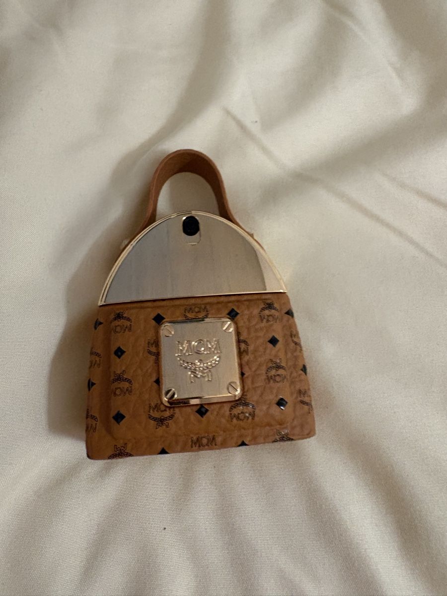 Mcm Parfums & Eau de Toilette: MCM Eau de Parfum 30ml Neu  – Neuf (Voir description) à Zürich par venusandmars 1
