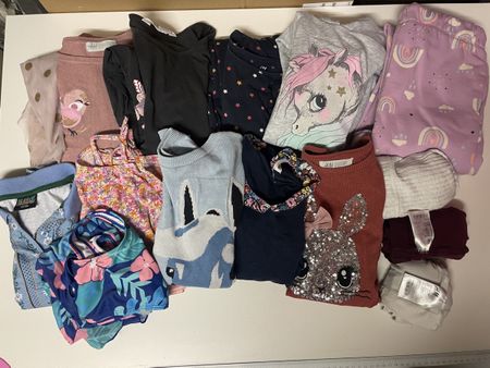 Mädchenkleiderpaket 122/128