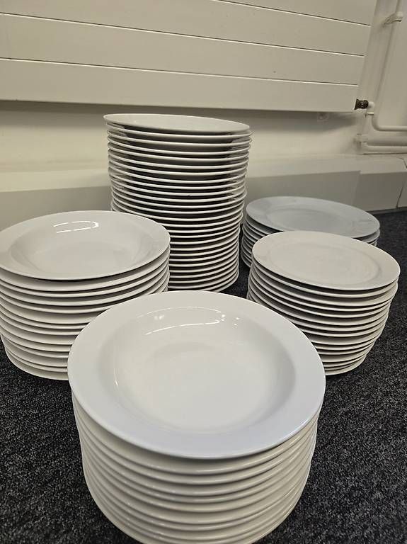 Assiettes: Teller – D'occasion à Itingen par glo_8yp7