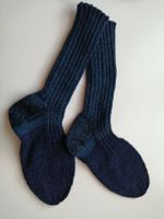 Selbstgestrickte Wollsocken, Grösse 42, ideal für Winter