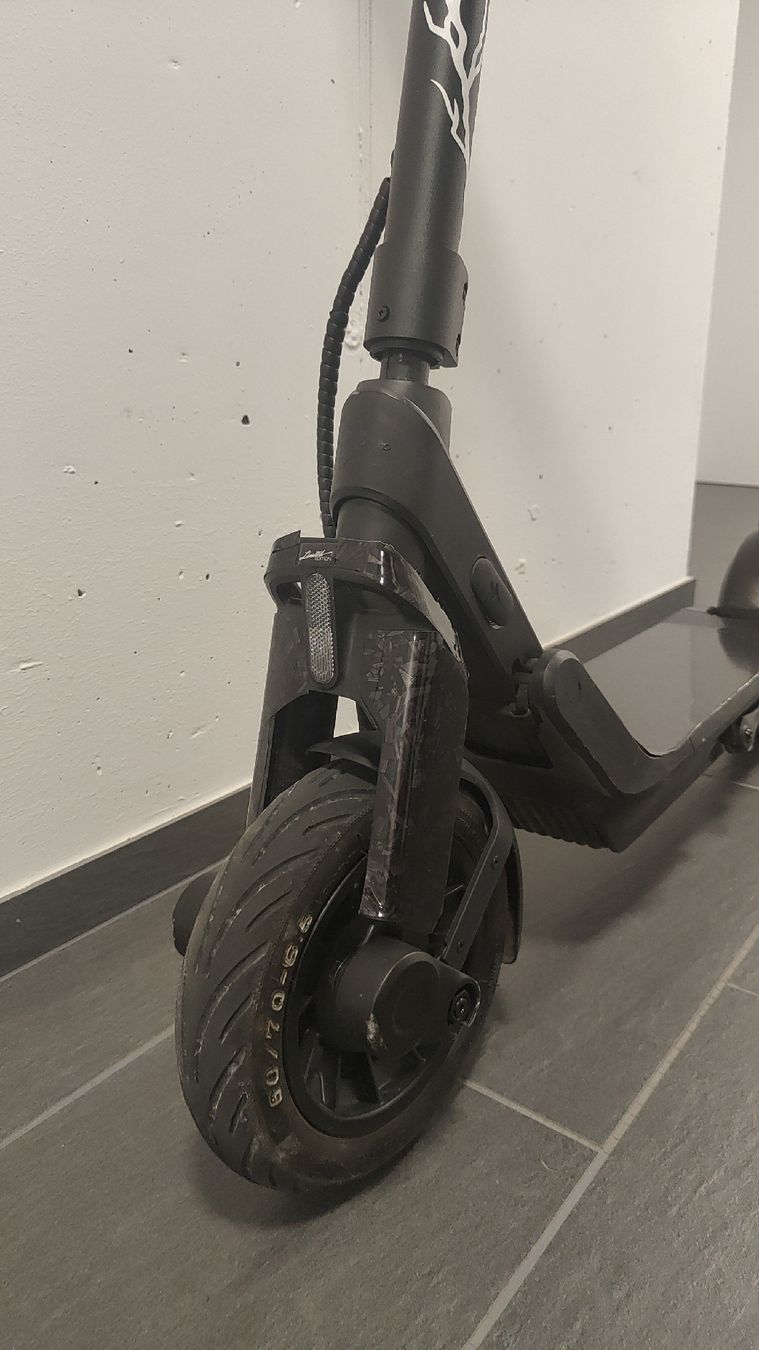 Segway Kickboard: Segway Ninebot E3 pro  – D'occasion à Erlinsbach par ebsa0012 1