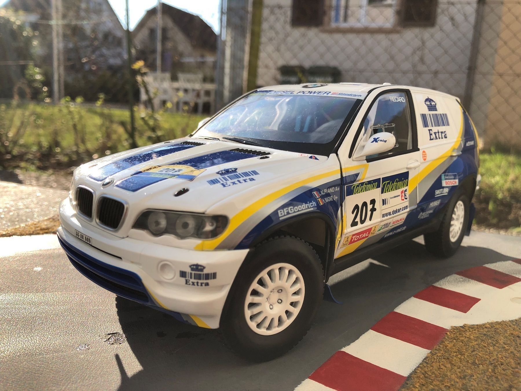 Solido BMW X5 Rallye X-Raid - 2004 - Alphand/Magne - 1/18 - Blanc - Dakar