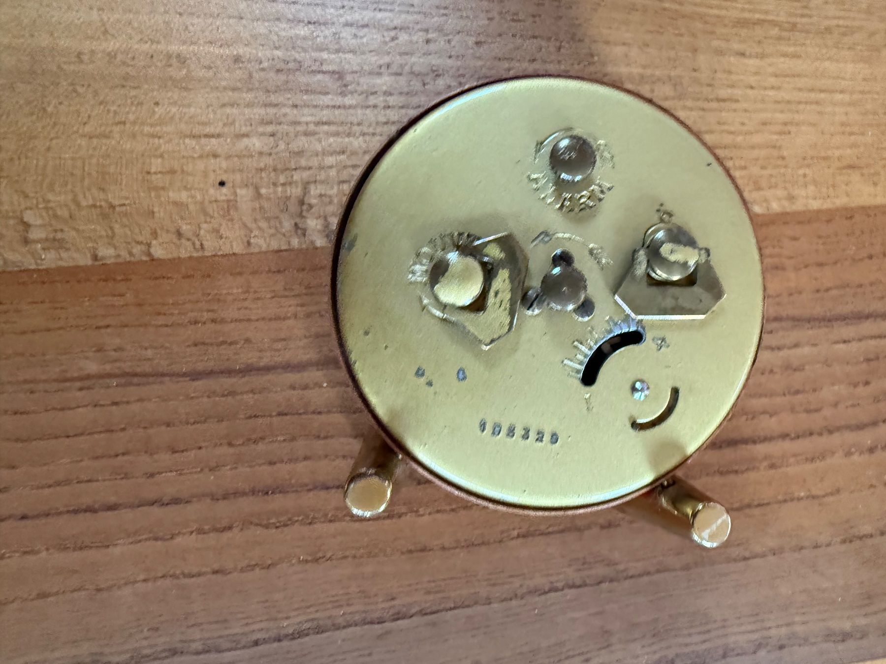 Wecker: Wecker alt Amyral – Gebraucht aus Wittwil von Schnaeppli64 2