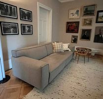 Graues Stoffsofa Interio