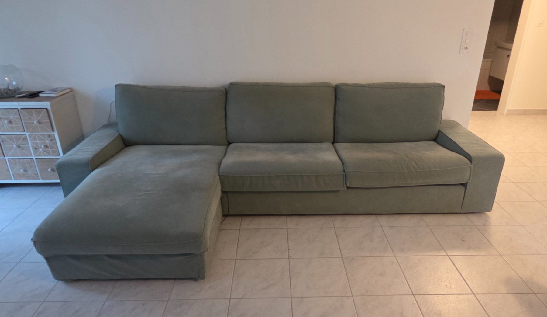 Ikea Divani: KIVIK - 4er-Sofa mit Récamiere, Tallmyra hellgrün – Usato da Pfäffikon ZH venduto da Fab_elsuizo