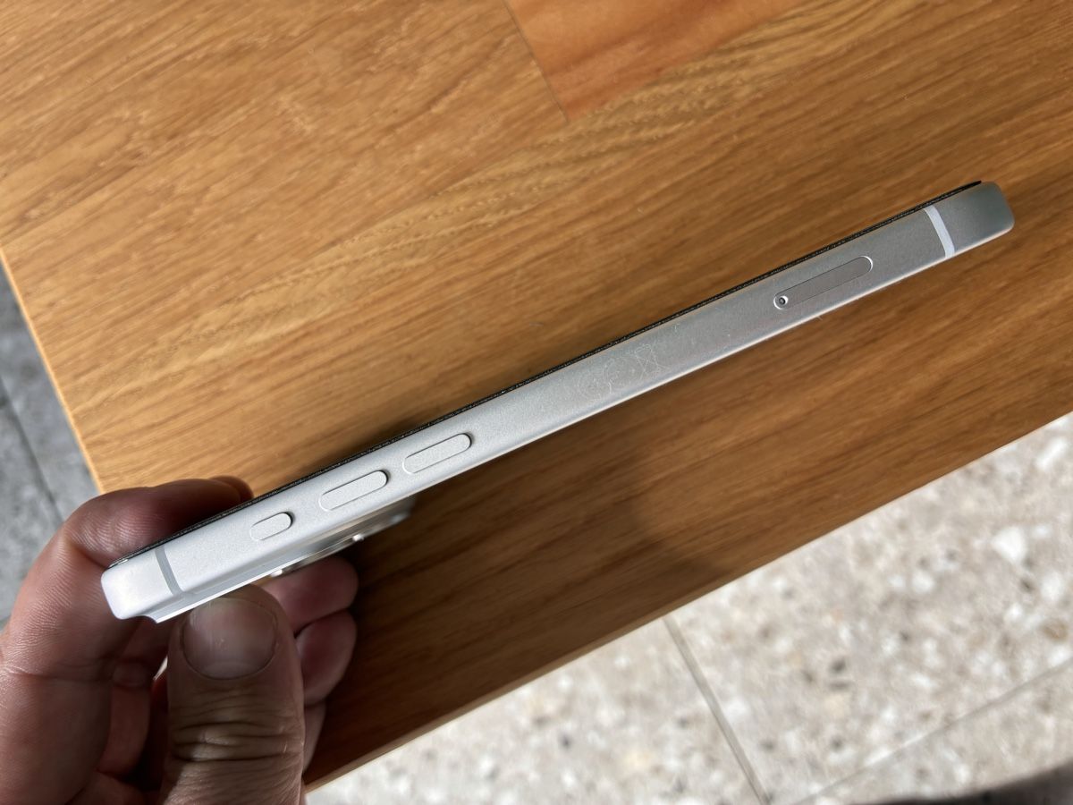 Apple Portables: Iphone 17 Pro Max – D'occasion à Rickenbach LU par ale_nh7l 2