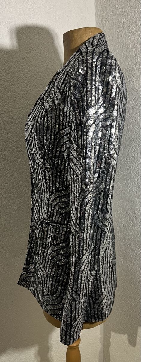 Zara Jacken: Veste pailletée Zara, taille M – Gebraucht aus St-Pierre-Clages von ste_xk6p 2