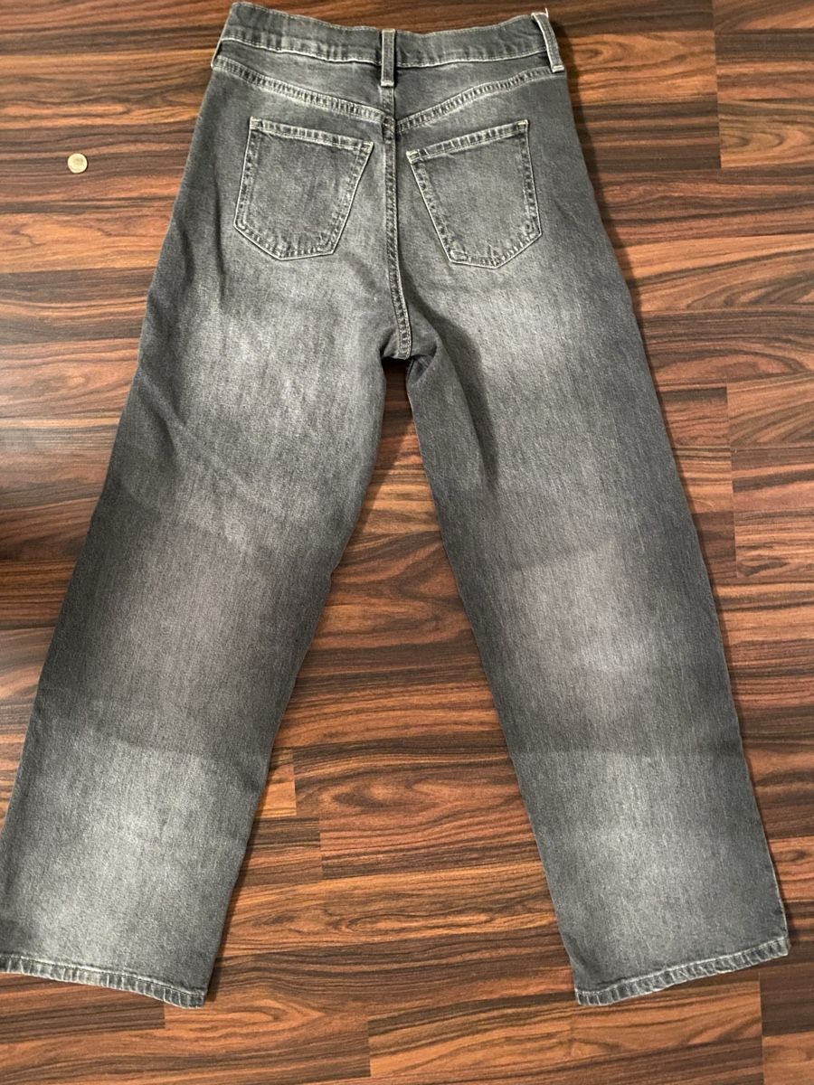 H&M Pantaloni: Graue Baggy Jeanshose – Nuovo (secondo la descrizione) da Gretzenbach venduto da Lina.67 1