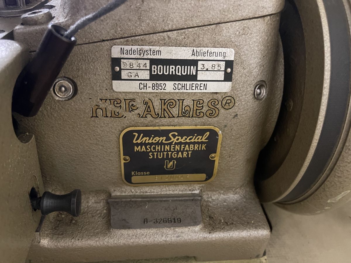Machines à coudre: Union Special Teppichnaehmaschine – D'occasion à Stallikon par Xilef89 5