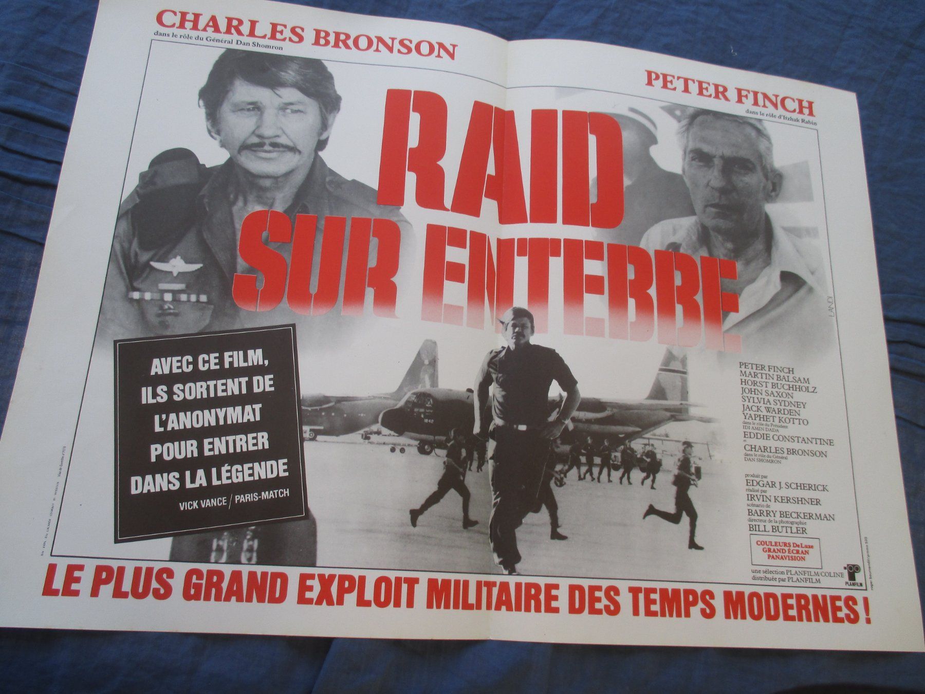 Foto & Immagini: affiche Raid sur Entebbe (Charles Bronson) – Usato da Colombier NE venduto da Nevenma