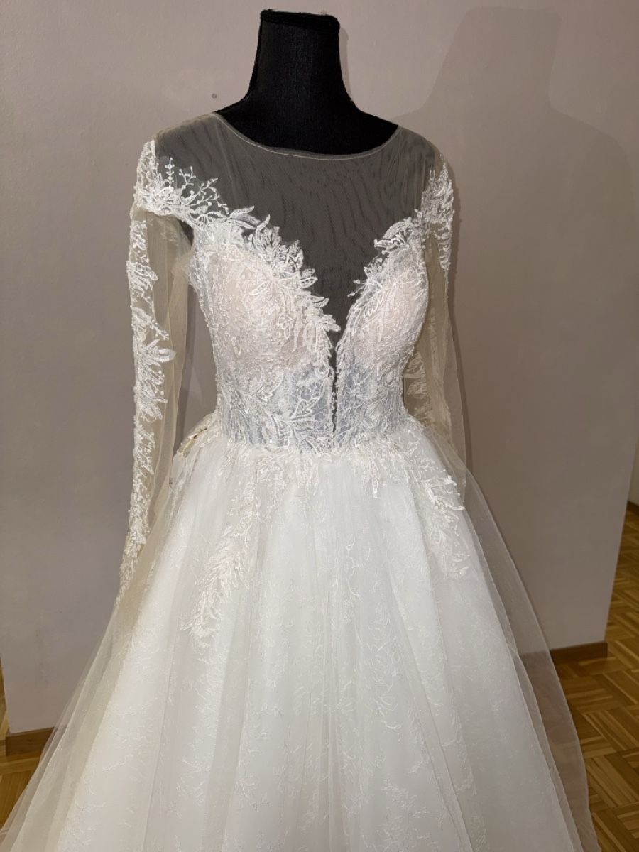 Kleider: Wunderschönes Brautkleid mit Spitze, Grösse 38 – Neu (gemäss Beschreibung) aus Seuzach von ade_7sjn
