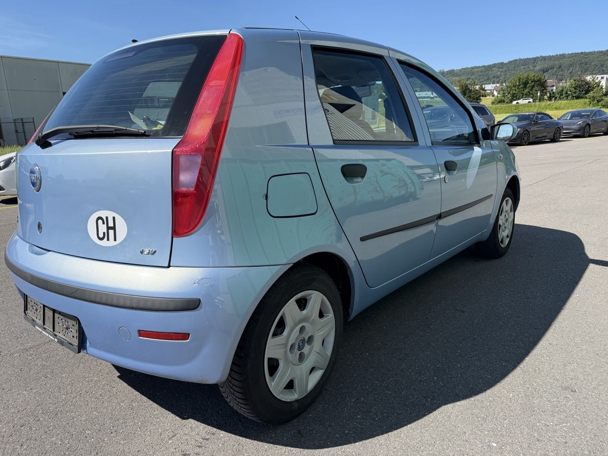 Fiat Automobili: Fiat Punto 1.4 – Usato da Wohlen AG venduto da tiperio 2