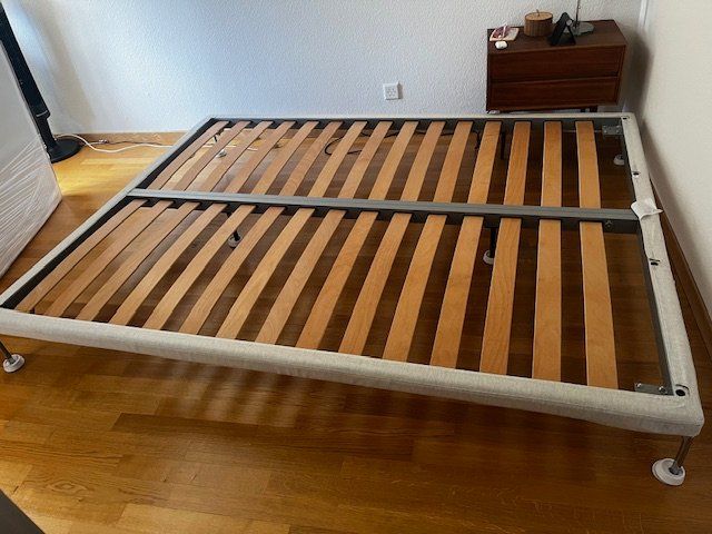 Letti: Zanotta Doppeltbett mit Lattenrost_gebraucht – Usato da Zürich venduto da nho_sz88