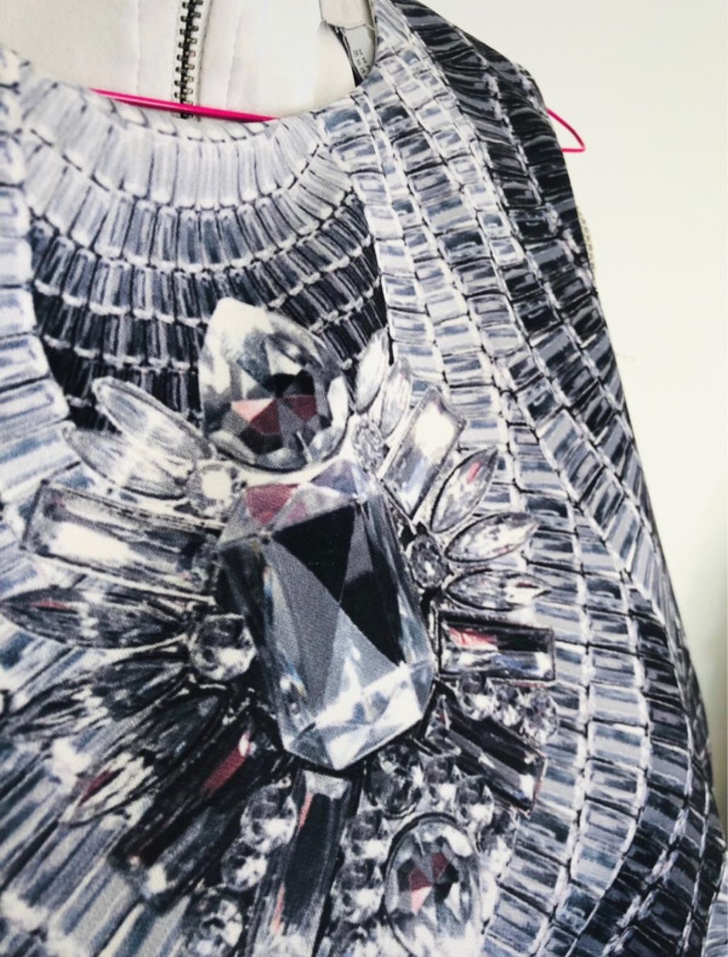 Lotti di vestiti: Neuf: Ensemble top + jupe, H&M, XS-S – Nuovo (secondo la descrizione) da Carouge GE venduto da Emilynette 2