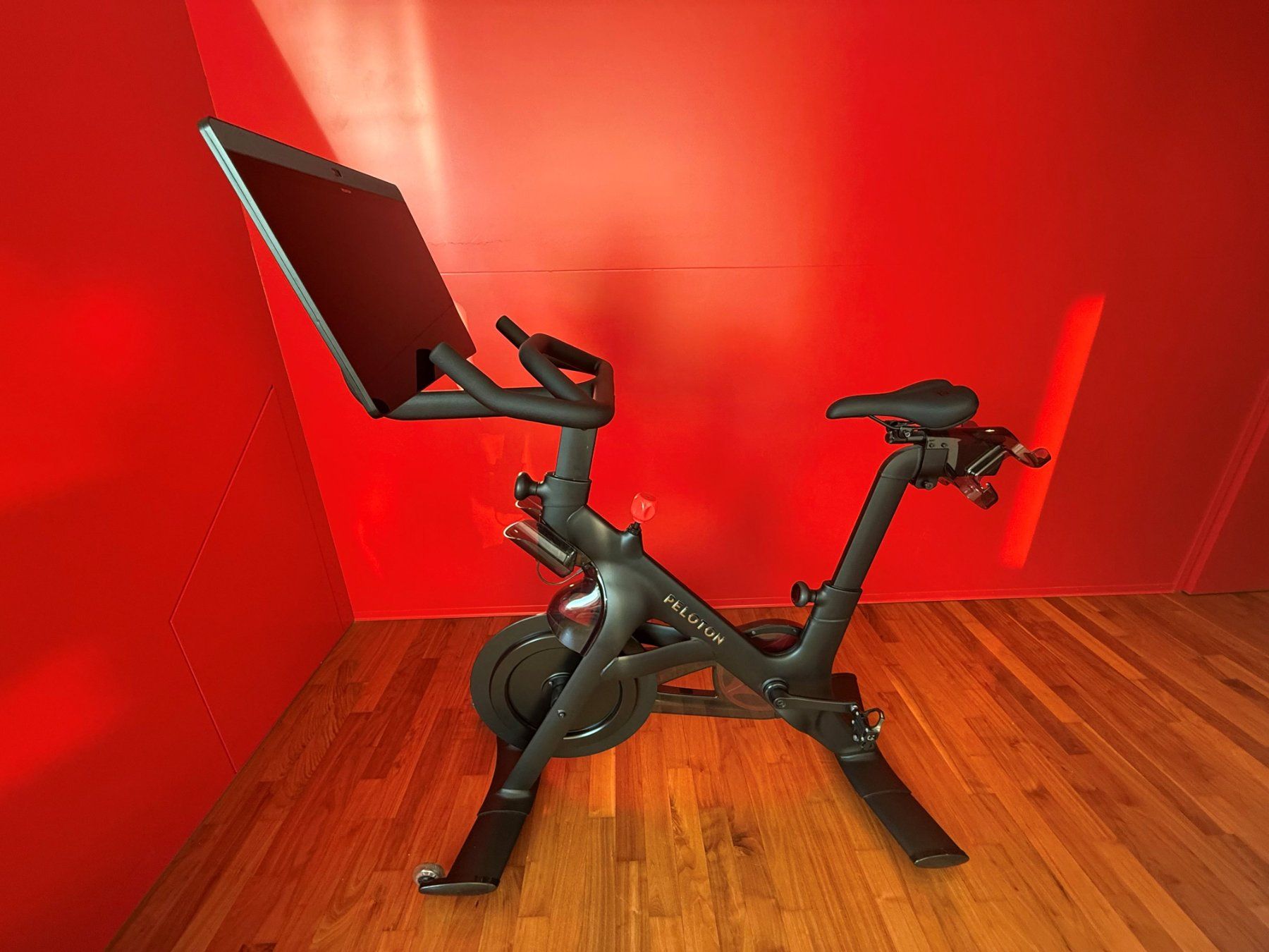 Hometrainer: Peloton Bike+, 23.8" Bildschirm – Usato da Wallisellen venduto da yas_fy7j 5
