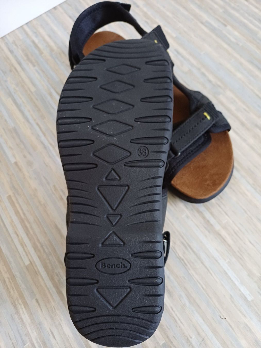 Bench Damenschuhe: Wander - Sandalen Marke Bench, schwarz Grösse 38 neu – Neu (gemäss Beschreibung) aus Baden von mel_k86j 2