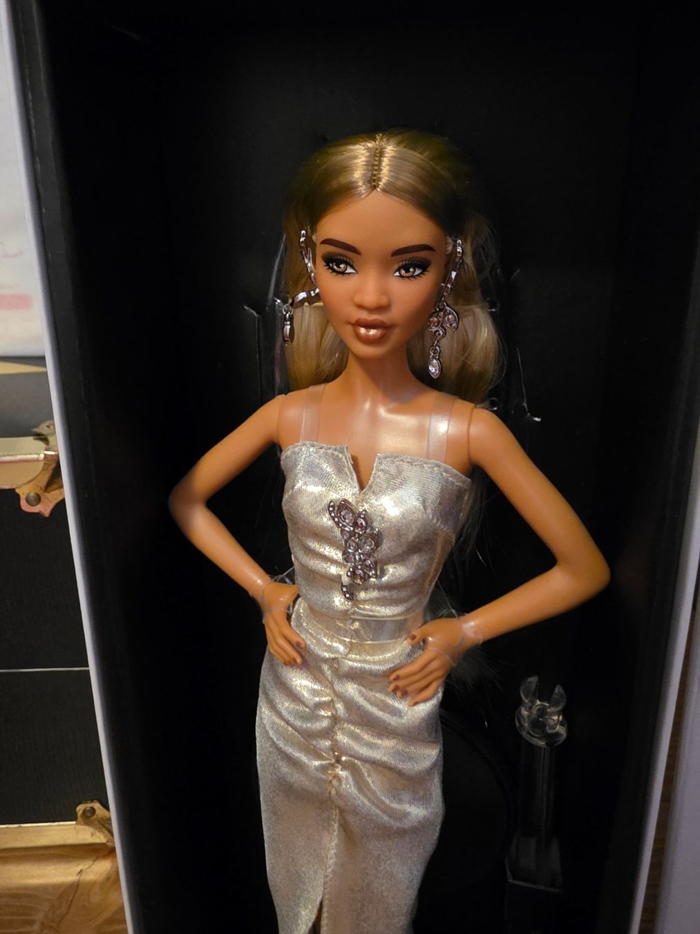 Bambole: Barbie Convention 2025: Champagne Chic – Nuovo e nell'imballaggio originale da Lugano venduto da mercatino669 1
