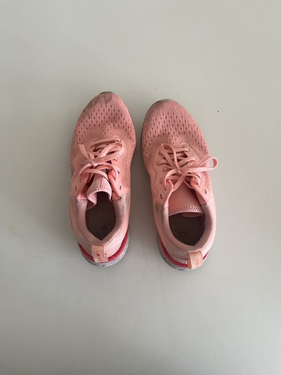 Nike Chaussures femmes: Nike Turnschuhe  – D'occasion à Sarnen par HomeFashionArtDesign 1