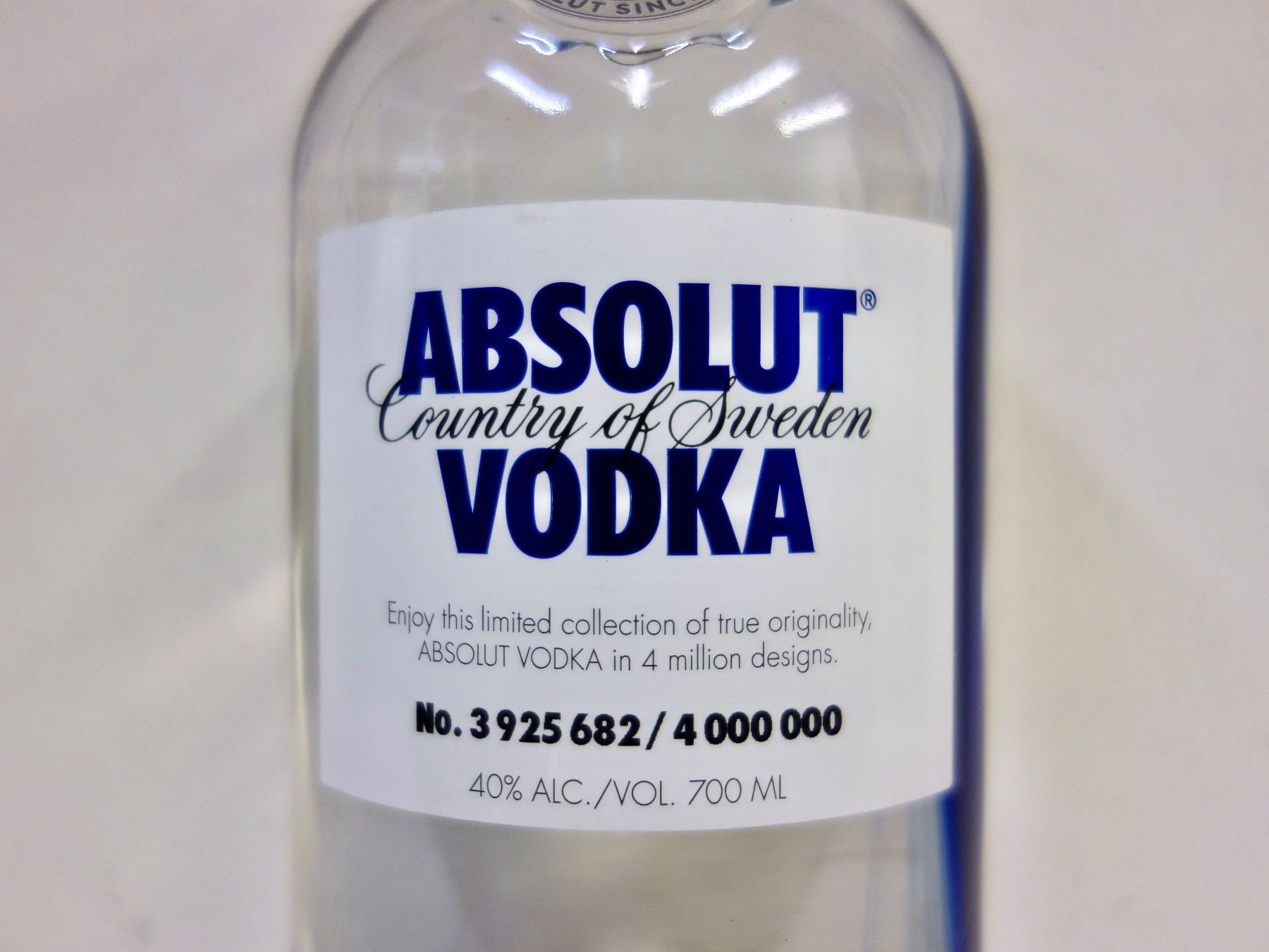Absolut Vodka Bevande alcoliche: 1 x ABSOLUT VODKA ABSOLUT ORIGINALITY Edition 2013 – Nuovo e nell'imballaggio originale da Kerzers venduto da zimmergruen 1