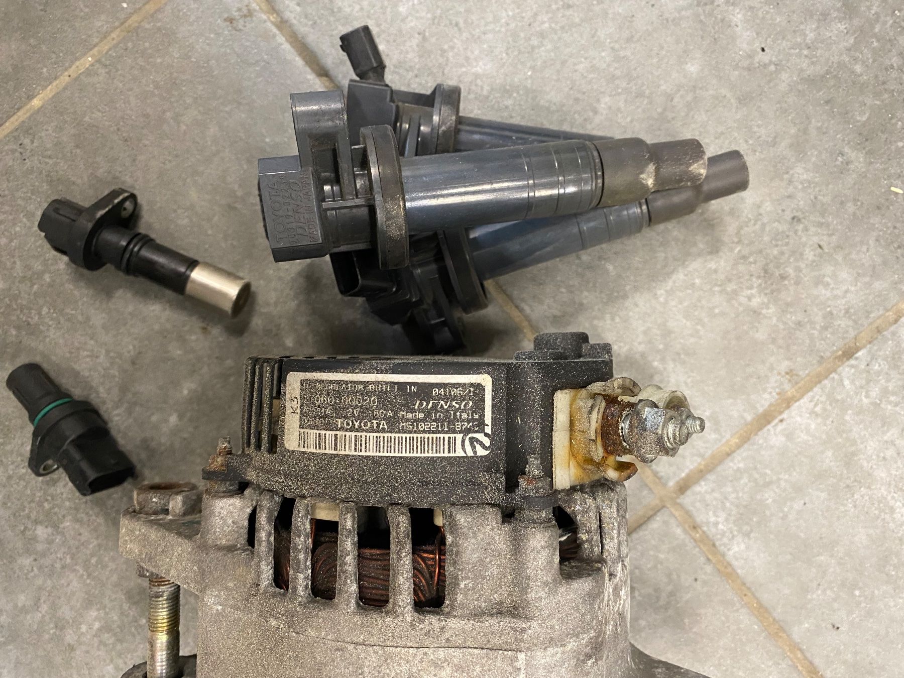 Toyota Toutes les pièces auto: Alternator – D'occasion à Muolen par arminrs4