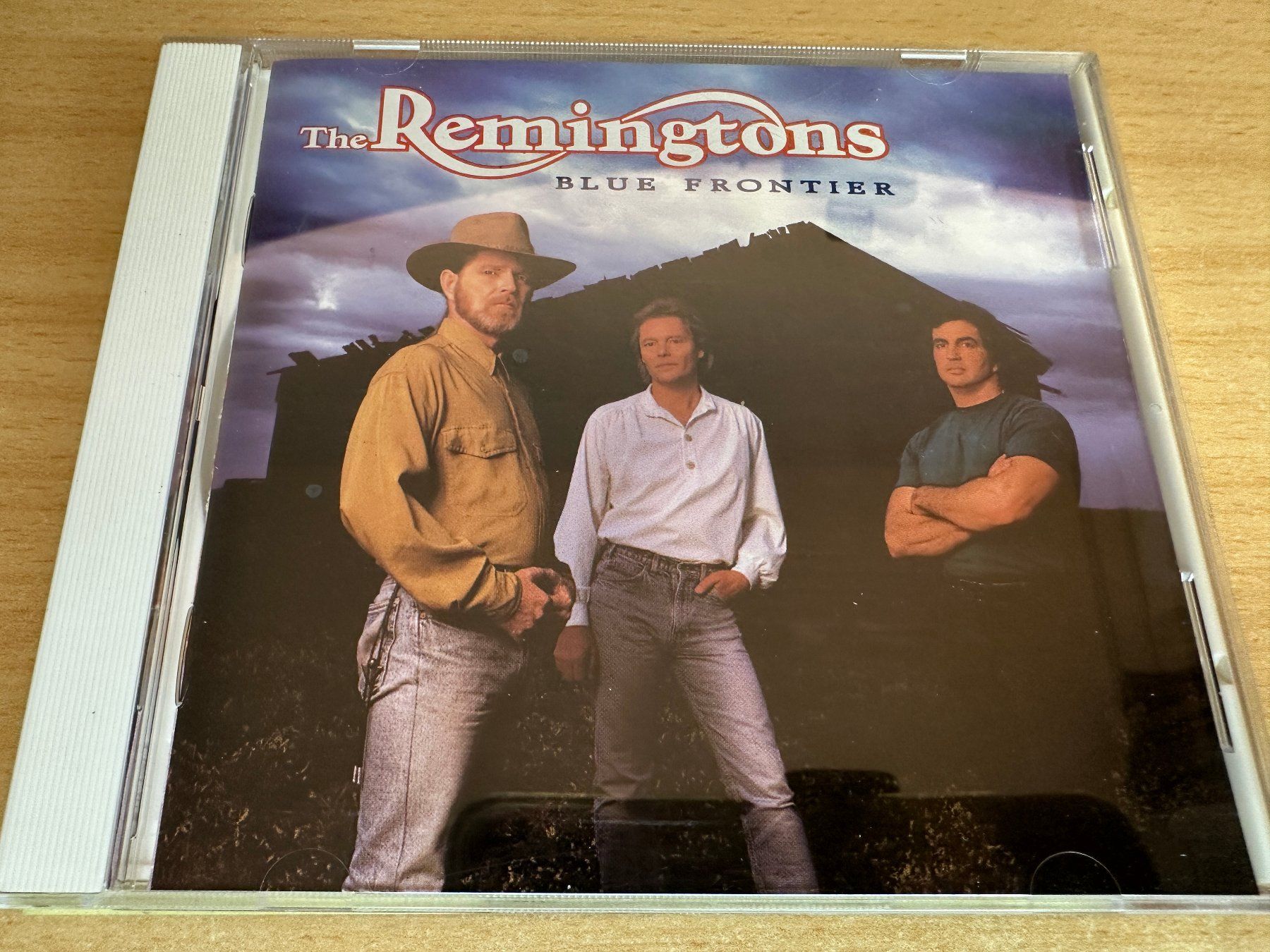CD: The Remingtons – Blue Frontier – Usato da Rikon im Tösstal venduto da Alpenmutz