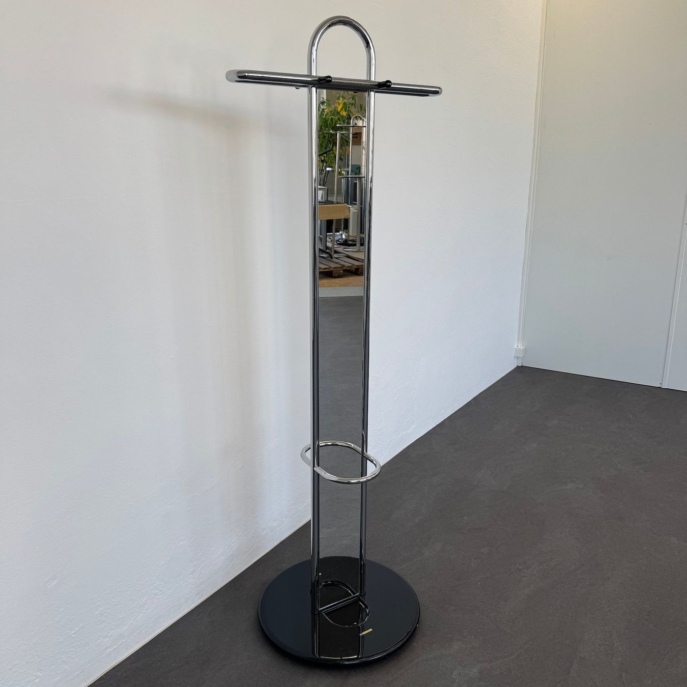 Guardaroba: Top Design Mirror Garderobenständer – Usato da Schönenwerd venduto da mcofficeshop 1