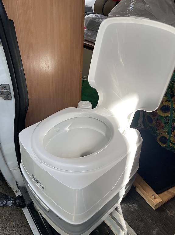 WC: Porta Potti Camping WC / Klo – D'occasion à Pfyn par Goodsell 1