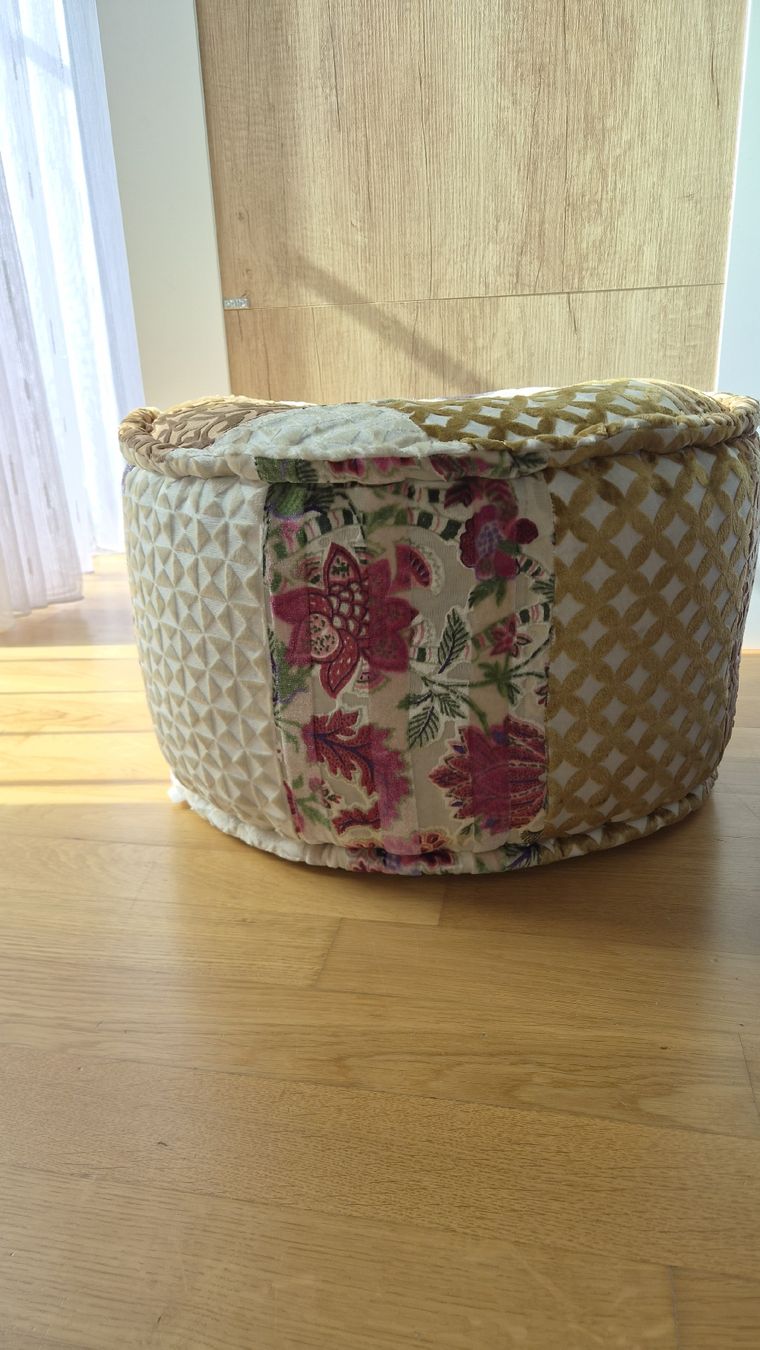 Sgabelli: Oreste Luchetta Sitzpouf Patchwork Design - guter Zustand – Usato da Glattbrugg venduto da comab 2