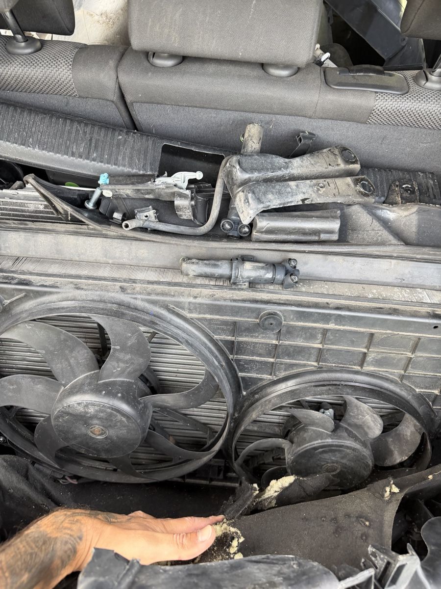 Audi Tutti pezzi di ricambio auto: Audi a3 8p – Difettoso da Morens FR venduto da Abiulense3100 8