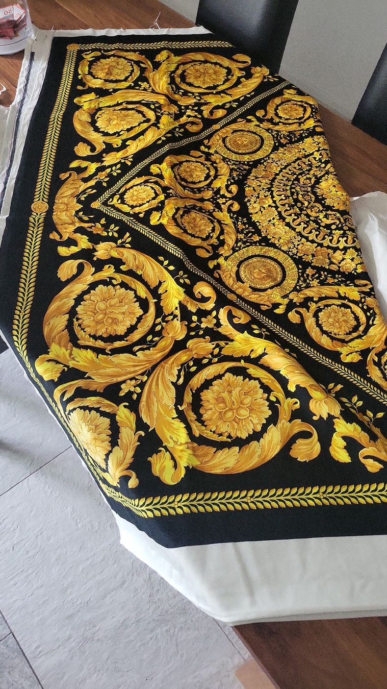 Tessuti: Versace Samt Stoff original – Nuovo e nell'imballaggio originale da Fruthwilen venduto da Mostro-Medusa 3
