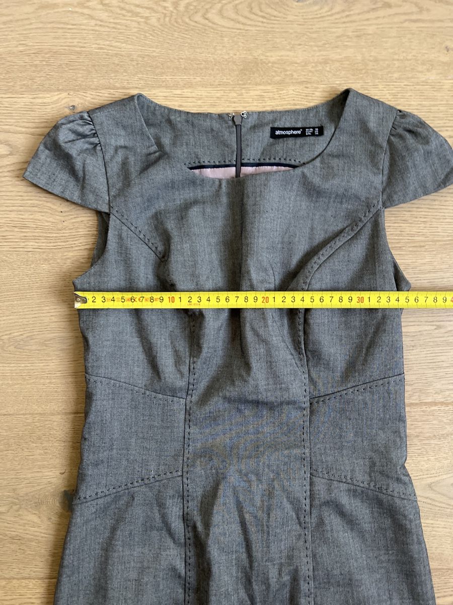 Vestiti: neu: Kleid, Grau, Gr. 36, Figurbetont – Nuovo (secondo la descrizione) da Oensingen venduto da SchickeDame 9