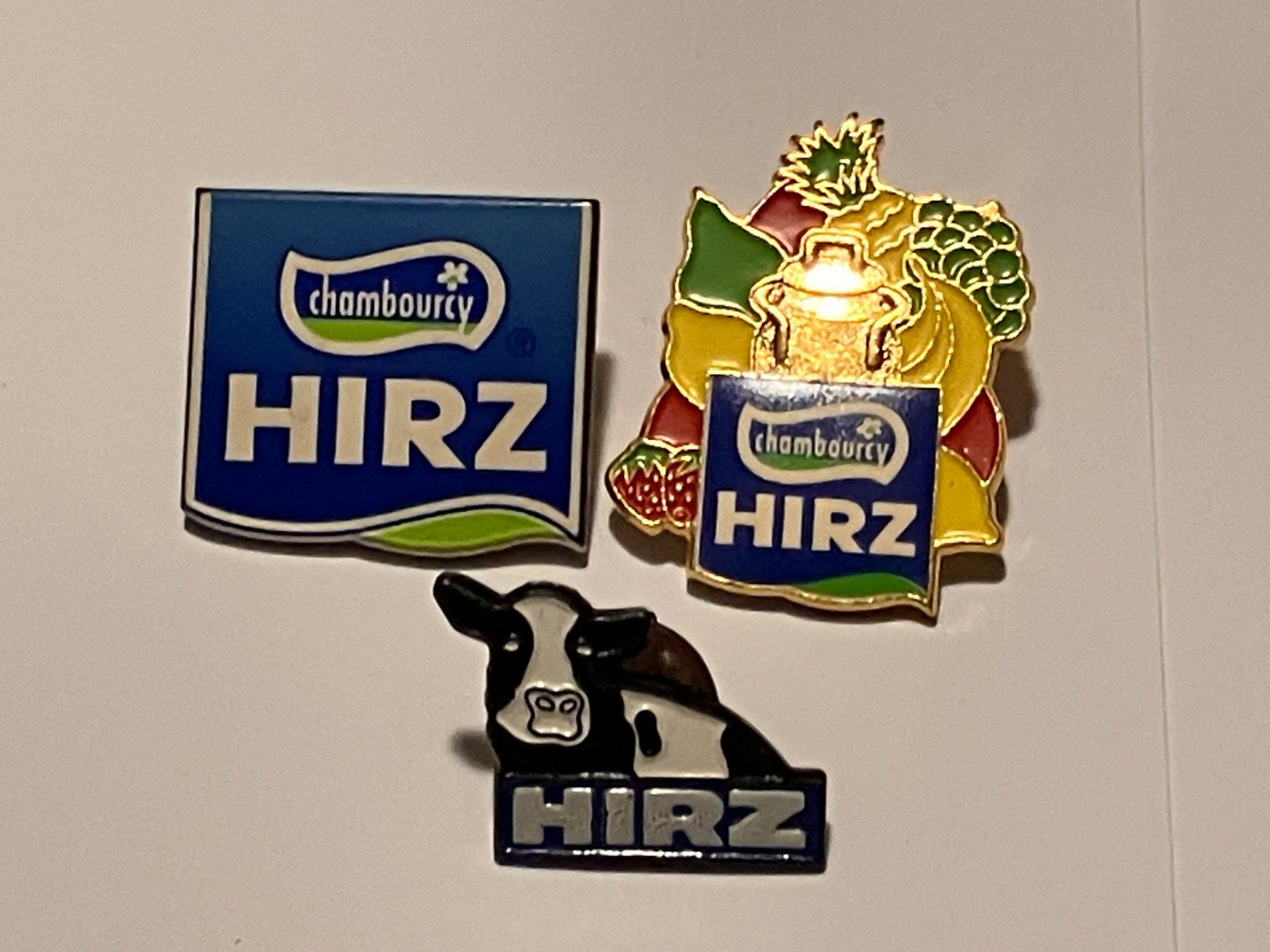 Plaketten & Abzeichen: 3 Pin Hirz Chambourcy – Gebraucht aus Basel von djwwpp