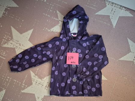 Regenjacke Kids lila mit Blumenmuster Grösse 104