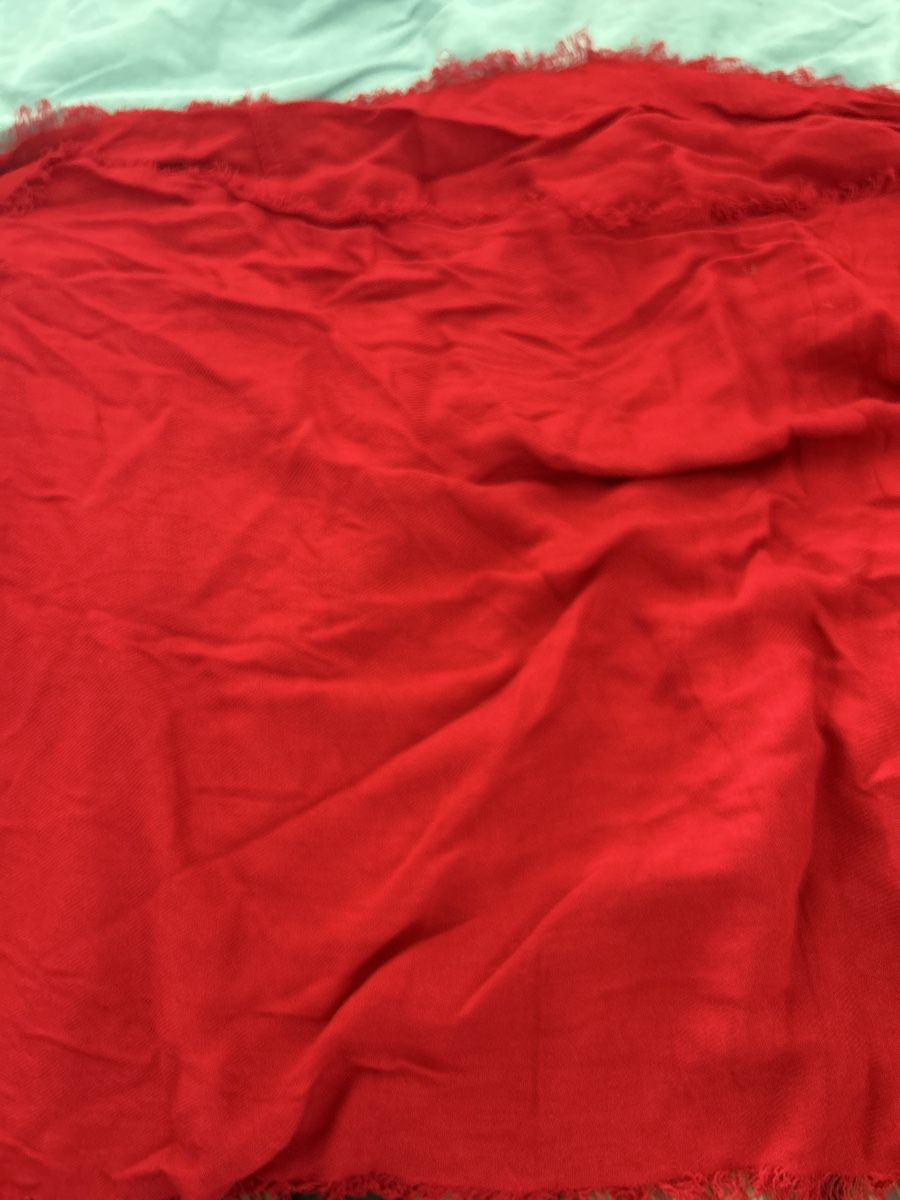 Codello Foulard & Sciarpe: Codello Loop Schal Rot, neuwertig! – Usato da Langnau im Emmental venduto da Iriss 3