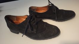 Chaussures Richelieu en daim noir, taille 39