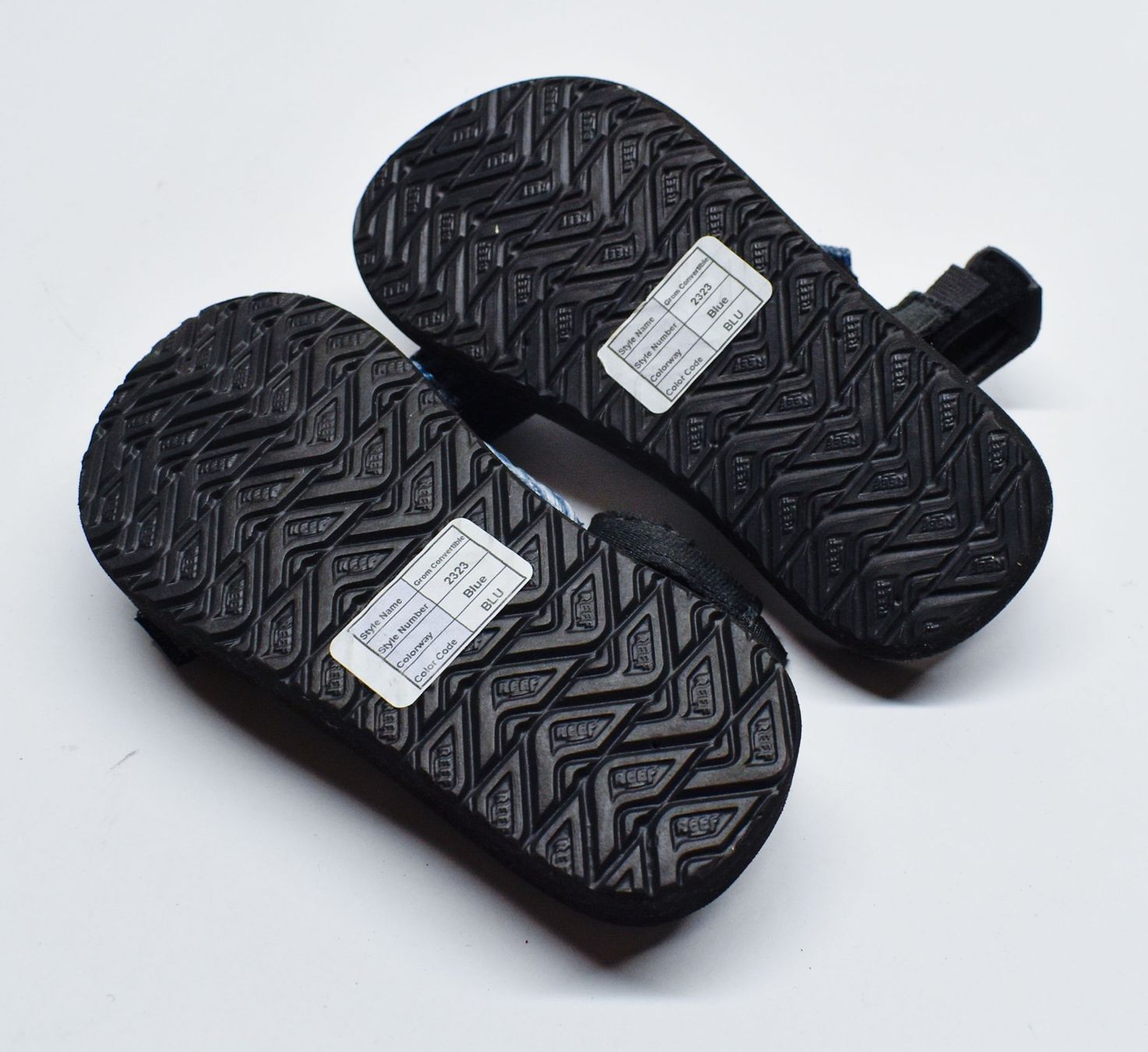 Scarpe per ragazzi: REEF Sandalen Kinder Badelatschen Strand Grösse 9/10 – Nuovo (secondo la descrizione) da Biel/Bienne venduto da tim_pww5 4