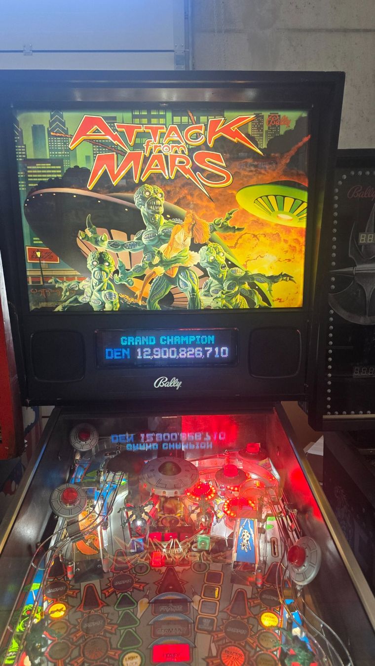 Stern Pinball Flippers: Flipper Bally Williams Attack from Mars mit Garantie !! – D'occasion à Fribourg par japanaddict