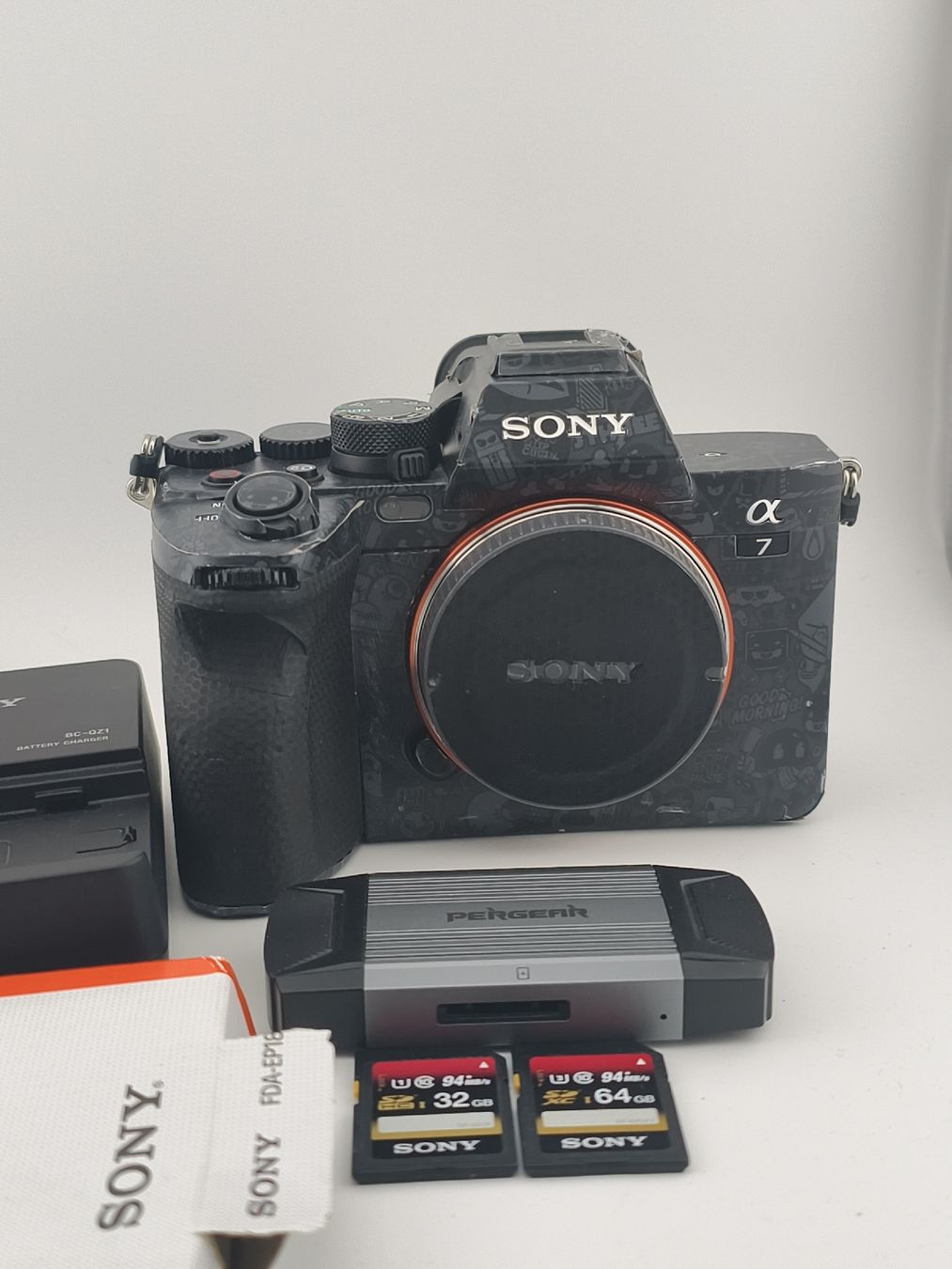 Sony Fotocamera: Sony A7 iv Kit with Accessories + guarantee – Usato da Romanshorn venduto da TOPPRICEE 2