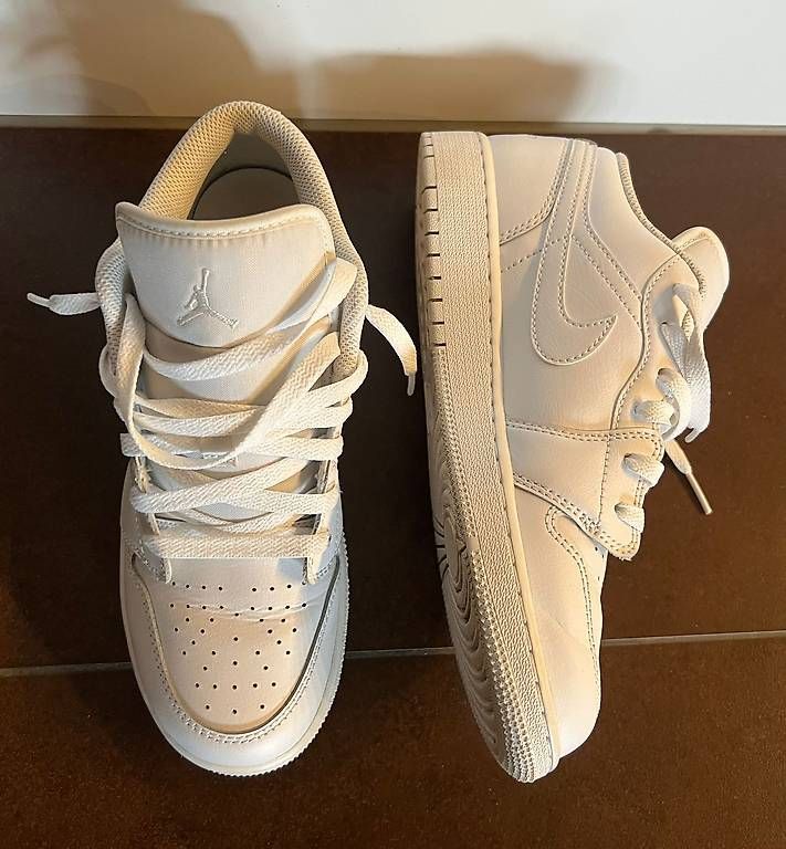 Jordan Scarpe da uomo: Original Jordans 1 low, Gr. 38.5, Top-Zustand! – Usato da Rudolfstetten venduto da Mamasita 1